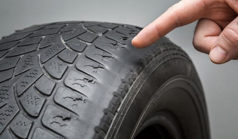 سایش آج تایر به چه معناست؟
