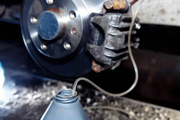 علت برنگشتن پیستون ترمز